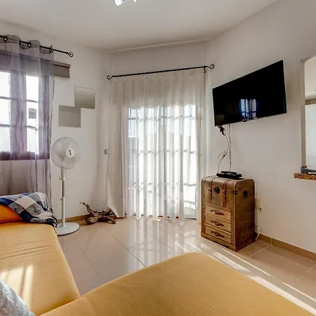 De Un Atlantico Daire *